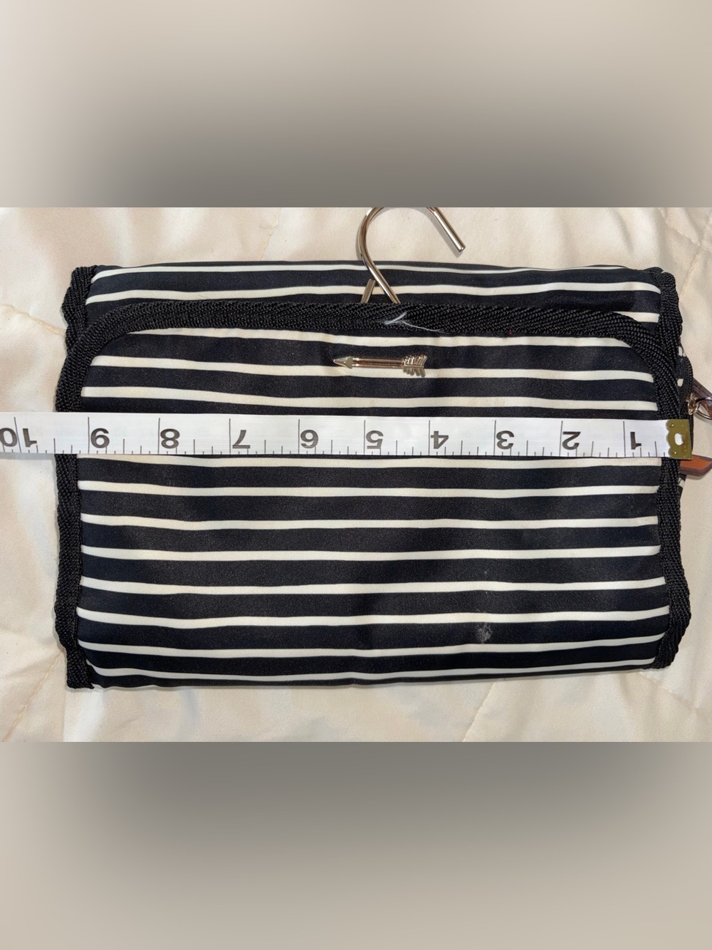 Hanging Cosmetic Organizer in striped pattern - Picture 5 of 5